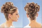 Acconciature sposa: acconciatura per una sposa romantica
