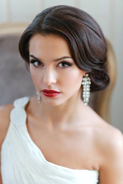 trucco sposa capelli scuri occhi castani